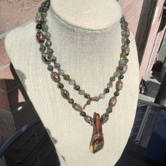 Dzi Agate/ Moss Agate/ Buffalo Tooth/ Jade- Knotted Taxidermy Necklace - Picture 3 of 9